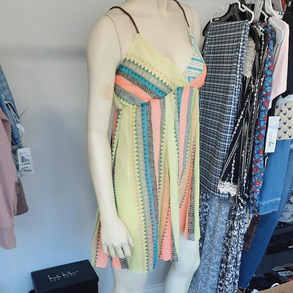 Mini Beach Dress Pool Cover-Up NWT - Picture 1 of 15